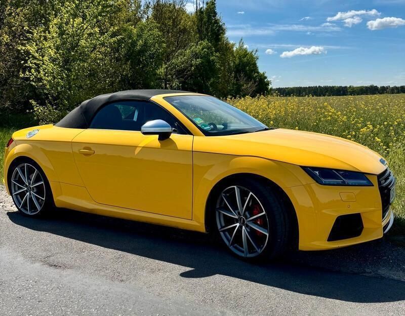 Gelb Gebraucht 2018 Audi TTS Design Coupé | 30.900 € (Guter Preis) - Bild 1/4