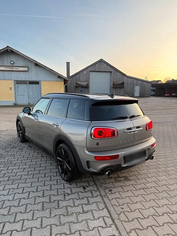 Grau Gebraucht 2018 Mini Cooper SD Clubman Kombi | 16.850 € (Superpreis) - Bild 1/4