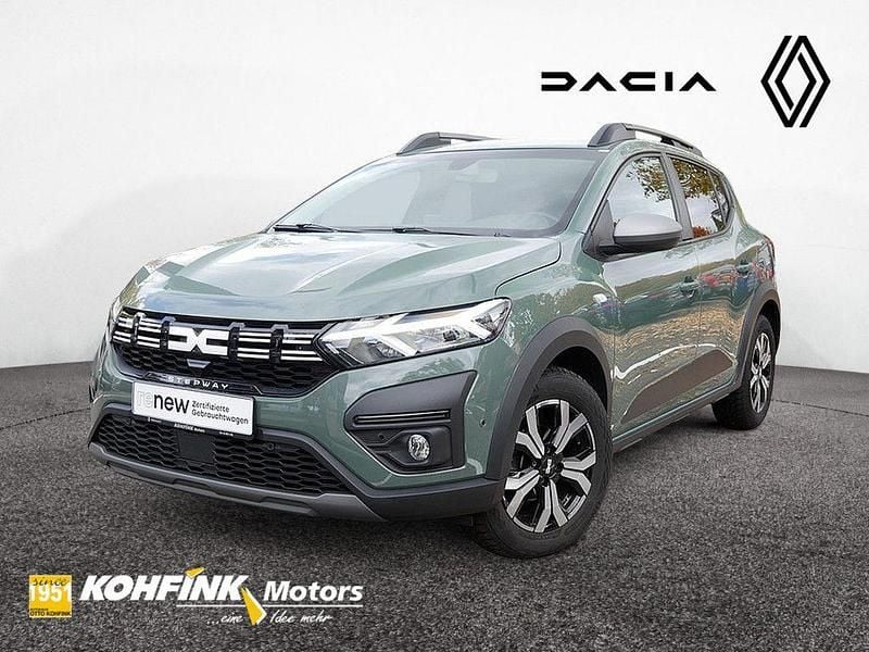 Grün Gebraucht 2023 Dacia Sandero Stepway Kleinwagen | 13.980 € (Guter Preis) - Bild 1/4