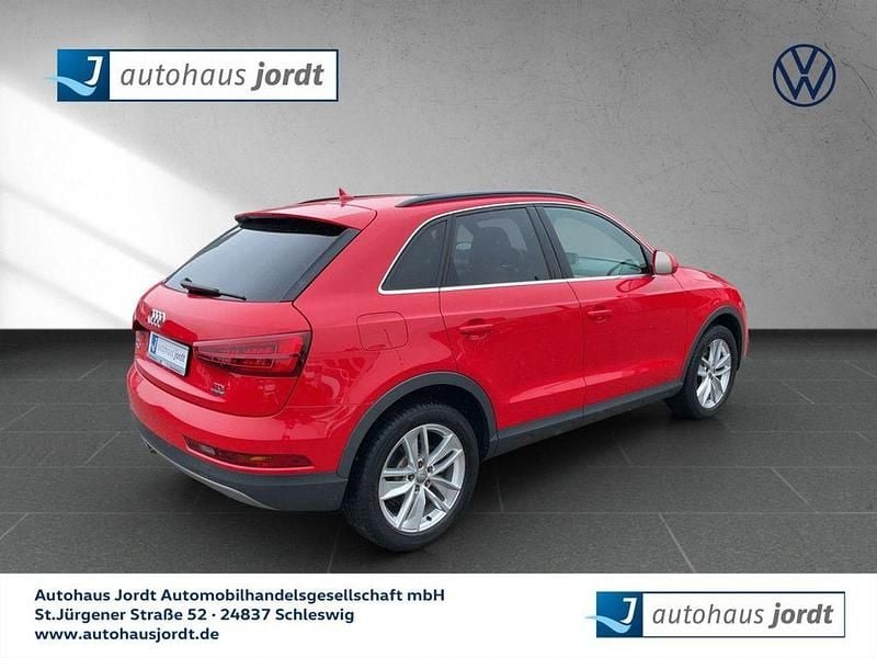 Gebraucht Audi Q3 Design 150 PS (110 kW) 2016 Rot SUV