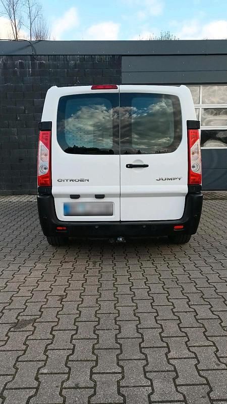 Gebraucht Citroën Jumpy 163 PS (119 kW) 2012 Weiß Van / Kleinbus