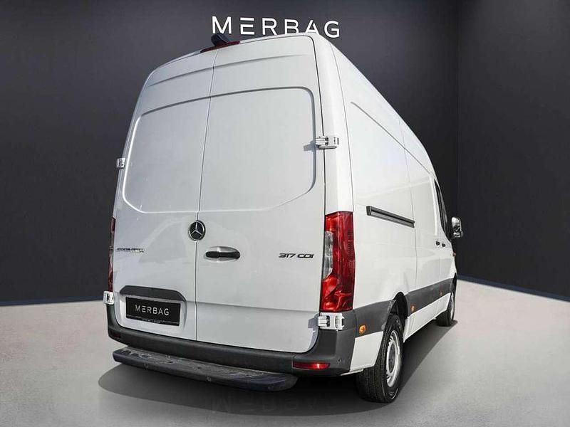 Gebraucht Mercedes Sprinter 170 PS (125 kW) 2023 Arktisweiß Van