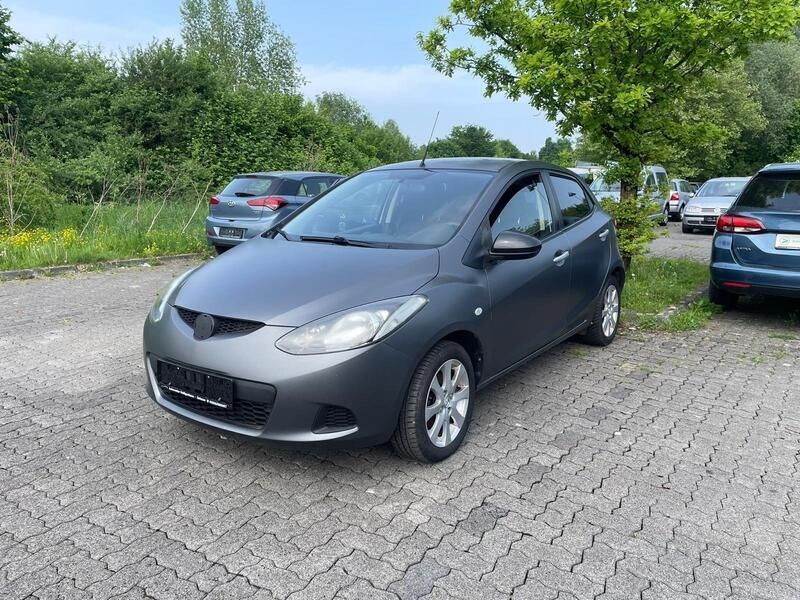 Grau Gebraucht 2011 Mazda 2 Kleinwagen | 2.799 € (Guter Preis) - Bild 1/4