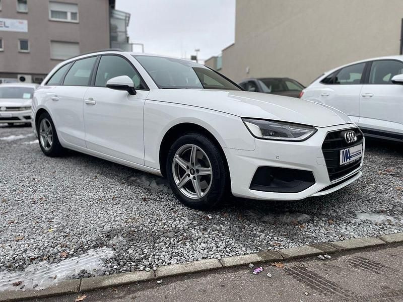Gebraucht Audi A4 S-Line 150 PS (110 kW) 2023 Weiß Kombi