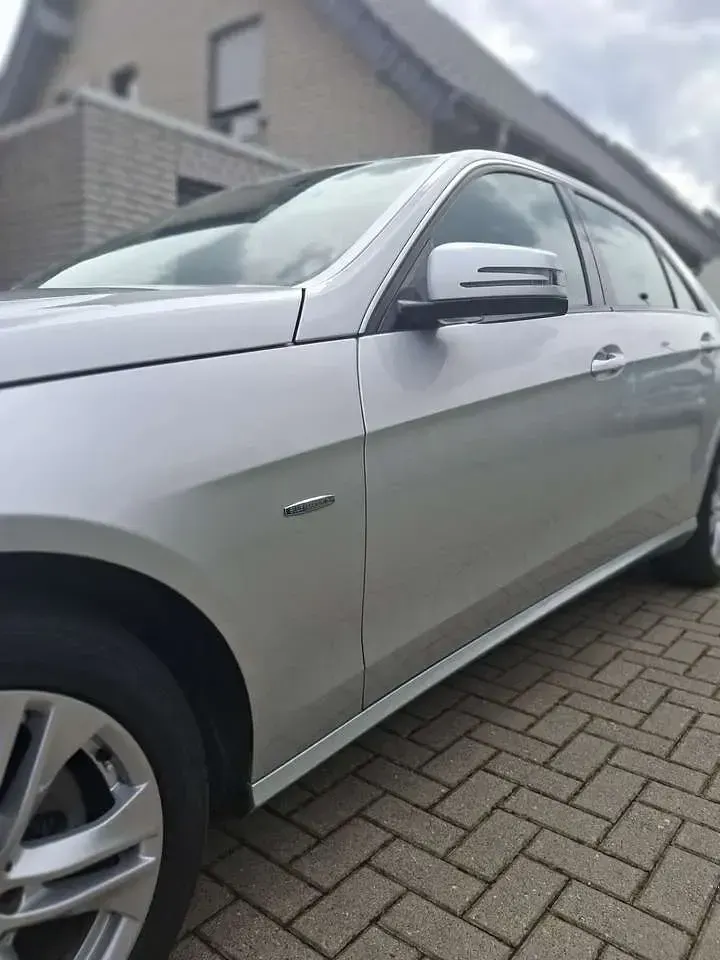 Gebraucht Mercedes E200 184 PS (135 kW) 2012 Grau Limousine