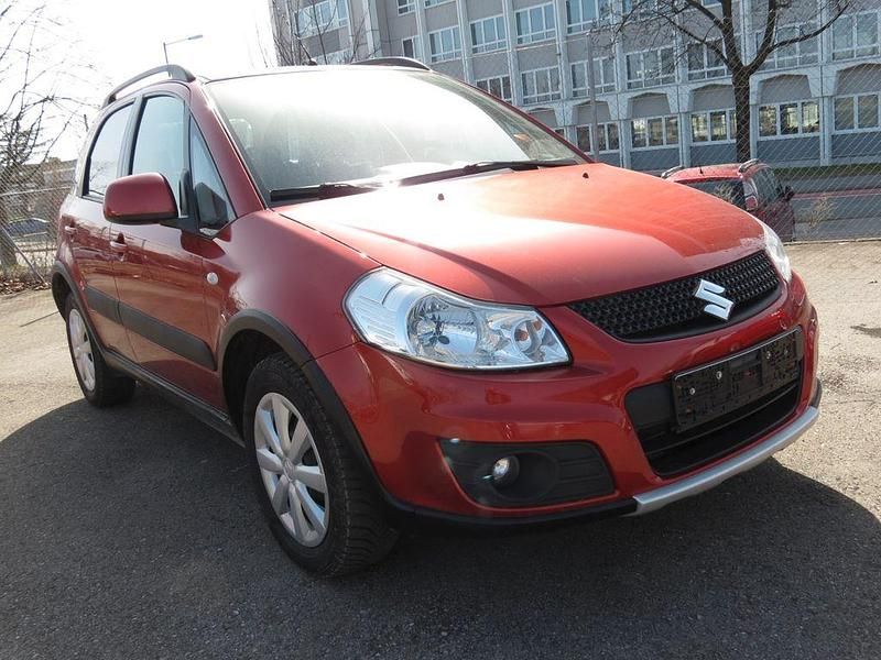 Gebraucht Suzuki SX4 120 PS (88 kW) 2010 Rot SUV