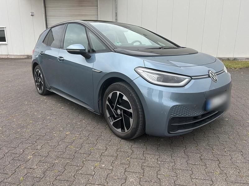 Blau Gebraucht 2020 VW ID.3 Pro Kleinwagen | 21.500 € (Etwas zu teuer) - Bild 1/4