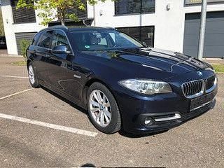 Blau Gebraucht 2016 BMW 520 Performance Kombi | 11.550 € (Superpreis) - Bild 1/4