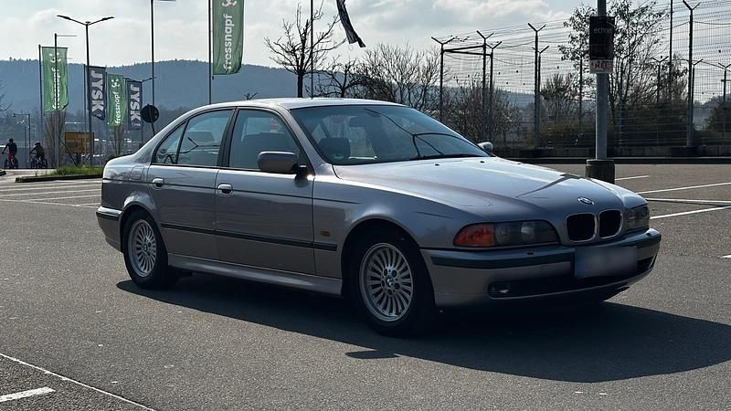 Gebraucht BMW 530 190 PS (139 kW) 2000 Grau Limousine