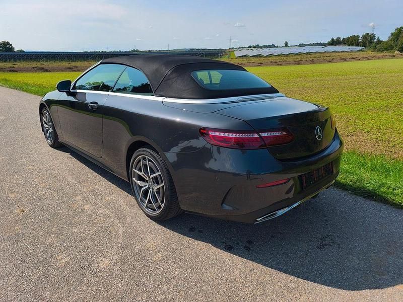 Gebraucht Mercedes E450 367 PS (269 kW) 2021 Grau Cabrio
