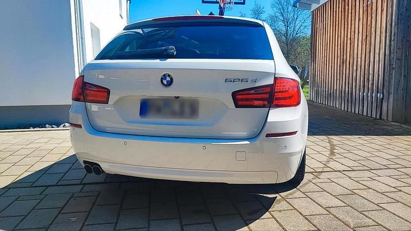 Usata BMW 525 204 CV (150 kW) 2011 Bianco Station wagon