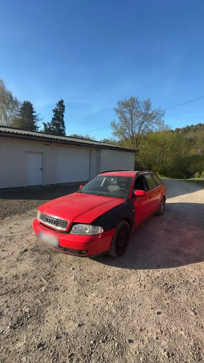 Second-hand Audi A4 150 CP (110 kW) 1999 Roșu Break