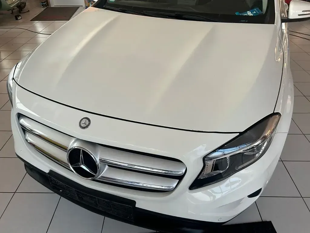 Gebraucht Mercedes GLA200 136 PS (100 kW) 2017 Weiß SUV