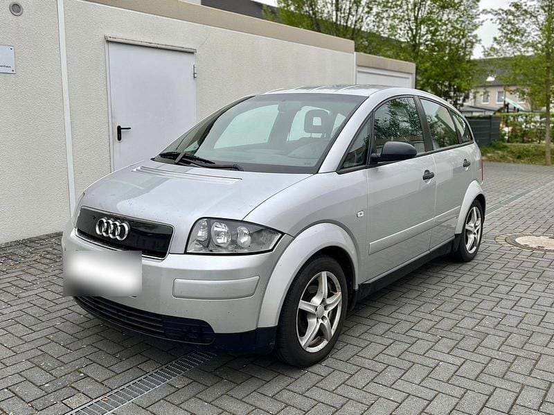 Usata Audi A2 75 CV (55 kW) 2001 Argento Utilitaria