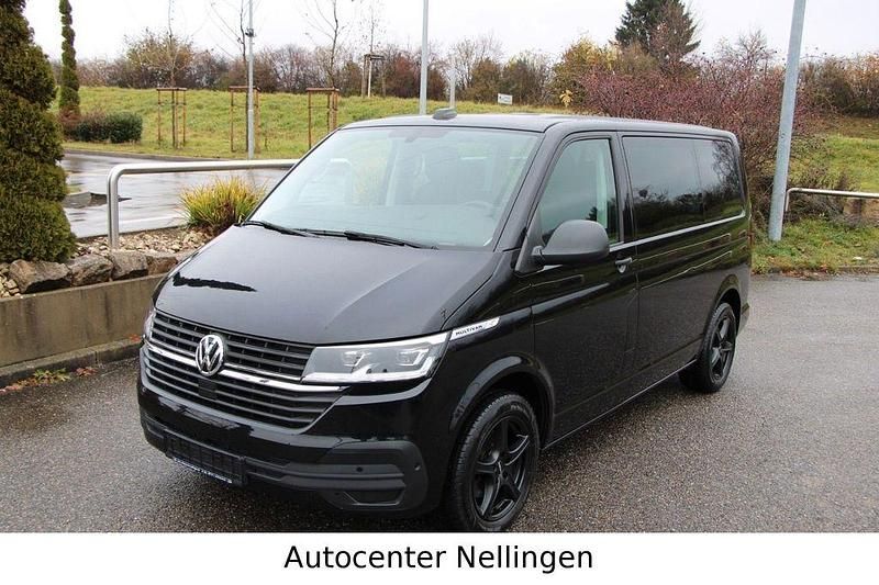 Gebraucht VW Multivan Trendline 150 PS (110 kW) 2020 Deep black perleffekt Van