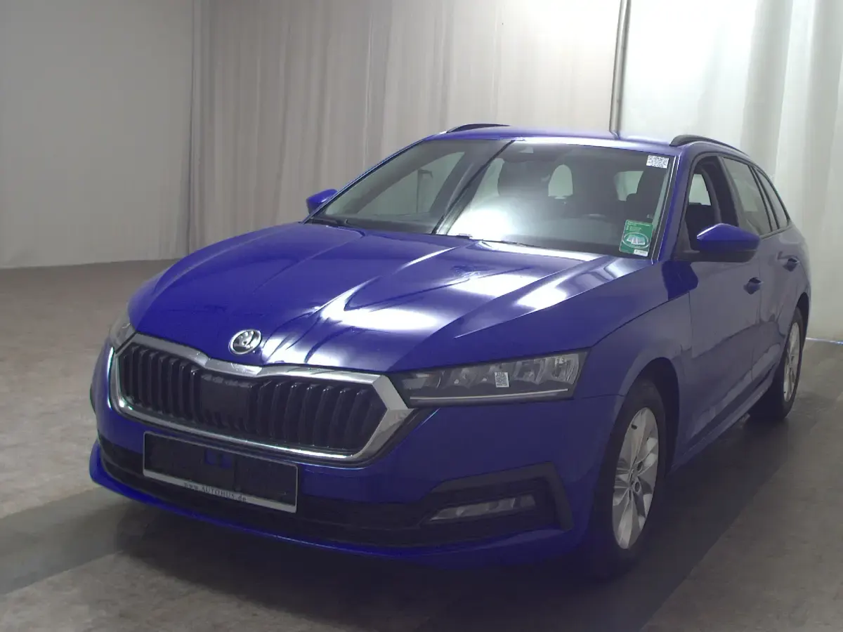 Gebraucht Skoda Octavia Ambition 150 PS (110 kW) 2022 Blau Kombi