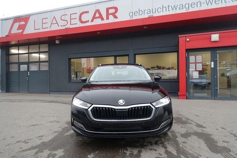 Schwarz Gebraucht 2022 Skoda Octavia Style Kombi | 17.988 € (Superpreis) - Bild 1/4