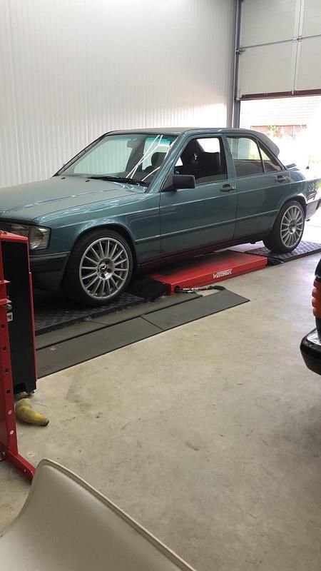 Gebraucht Mercedes 190 1988 Andere farben Limousine