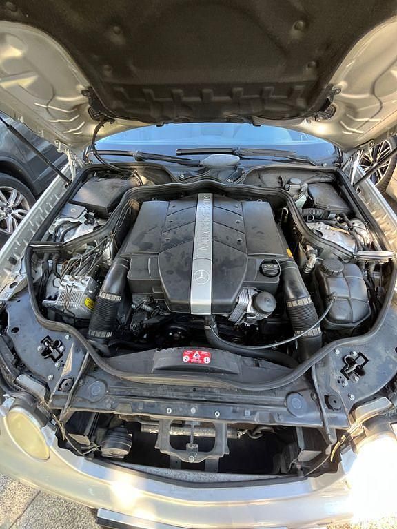 Silber Gebraucht 2003 Mercedes E240 Classic Limousine | 2.750 € (Guter Preis) - Bild 1/4