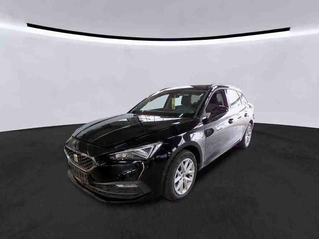Mitternachtsschwarz Gebraucht 2022 Seat Leon Style Kombi | 23.530 € (Fairer Preis) - Bild 1/4