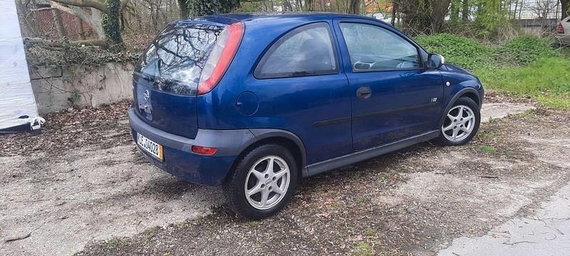 Second-hand Opel Corsa Njoy 58 CP (42 kW) 2003 Albastru Hatchback