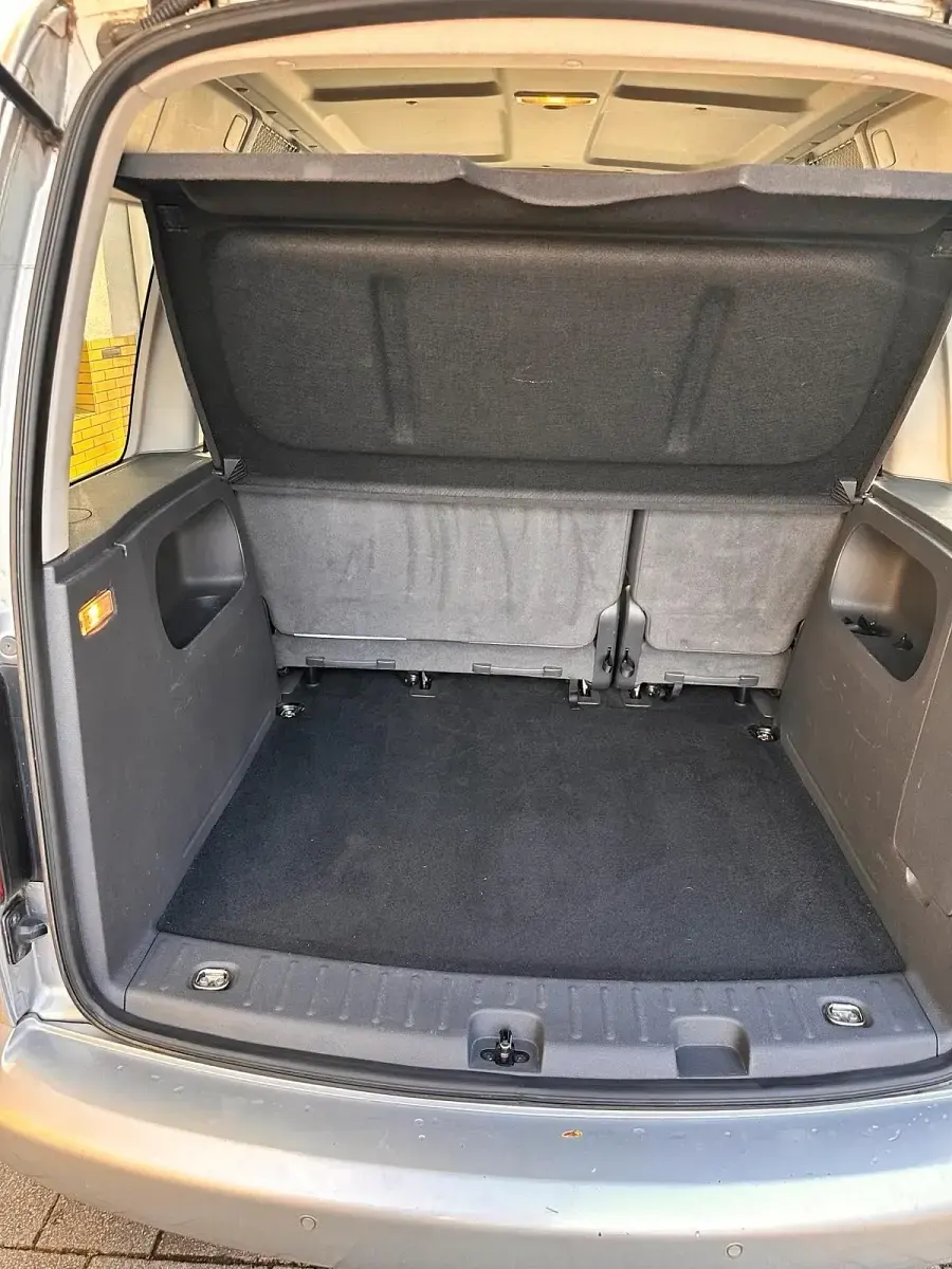 Gebraucht VW Caddy 105 PS (77 kW) 2012 Silber Van / Kleinbus