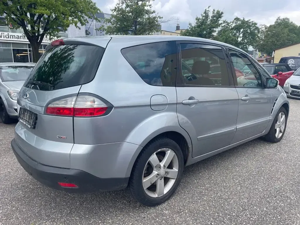 Używany Ford S-MAX S 140 KM (102 kW) 2007 Srebrny Minivan