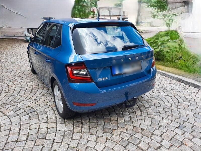 Blau Gebraucht 2021 Skoda Fabia Style Kleinwagen | 14.000 € (Guter Preis) - Bild 1/4