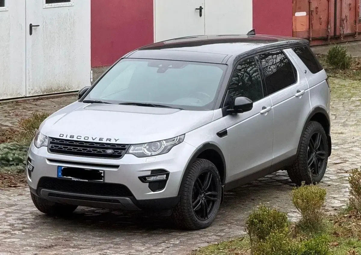 Gebraucht Land Rover Discovery Sport 150 PS (110 kW) 2018 Silber SUV