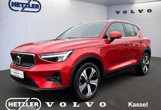 Gebraucht Volvo XC40 Core 261 PS (191 kW) 2022 Fusion red / metallic SUV