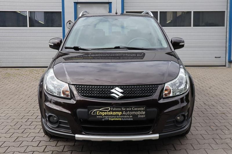 Gebraucht Suzuki SX4 Club 120 PS (88 kW) 2014 Braun Limousine