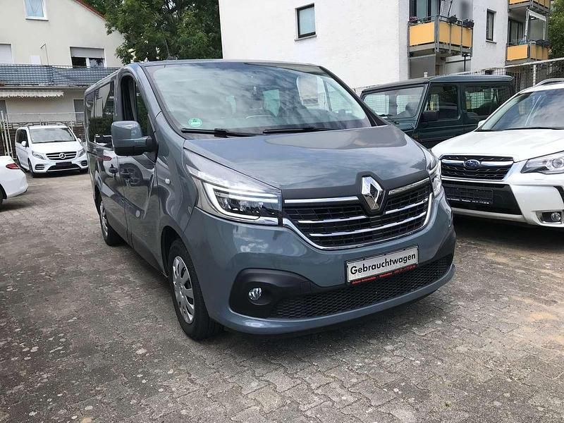 Gebraucht Renault Trafic 145 PS (106 kW) 2019 Städtisches grau Van / Kleinbus