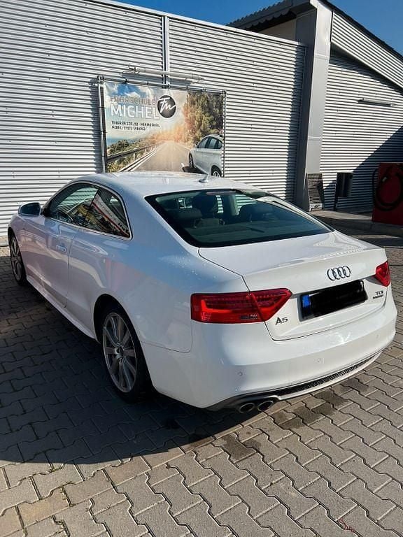 Gebraucht Audi A5 Design 190 PS (139 kW) 2016 Weiß Coupé
