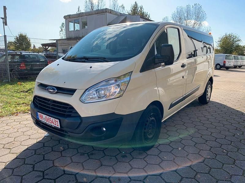 Gebraucht Ford Tourneo 131 PS (96 kW) 2018 Beige Van / Kleinbus
