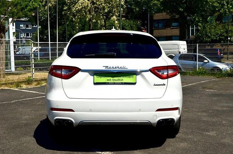 Gebraucht Maserati Levante 275 PS (202 kW) 2017 Weiß SUV