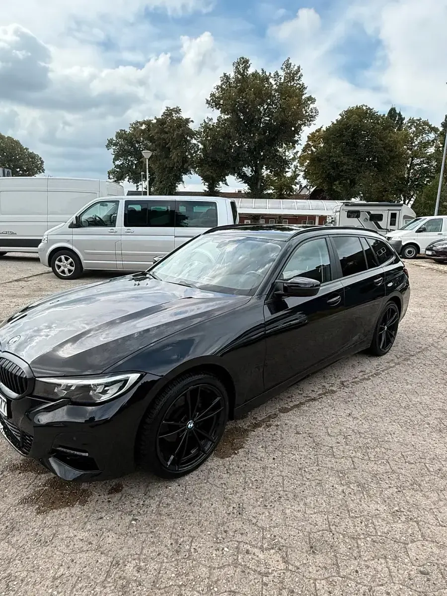 Gebraucht BMW 318 150 PS (110 kW) 2022 Schwarz Kombi