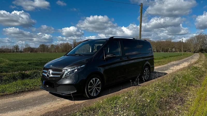 Gebraucht Mercedes V300 Edition 239 PS (175 kW) 2023 Van / Kleinbus