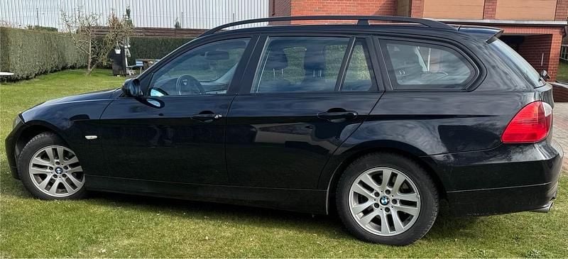 Gebraucht BMW 320 170 PS (125 kW) 2008 Schwarz Kombi