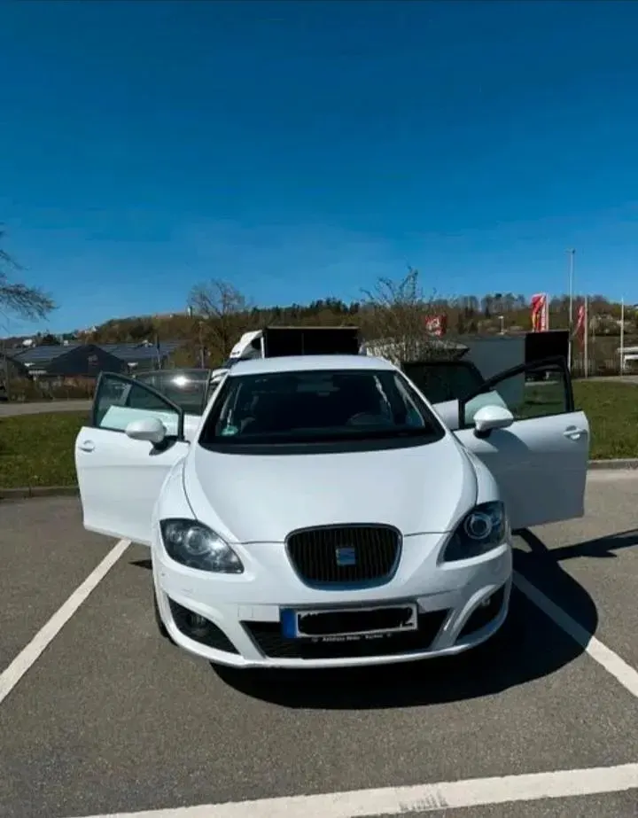 Gebraucht Seat Leon 105 PS (77 kW) 2012 Weiß Kleinwagen