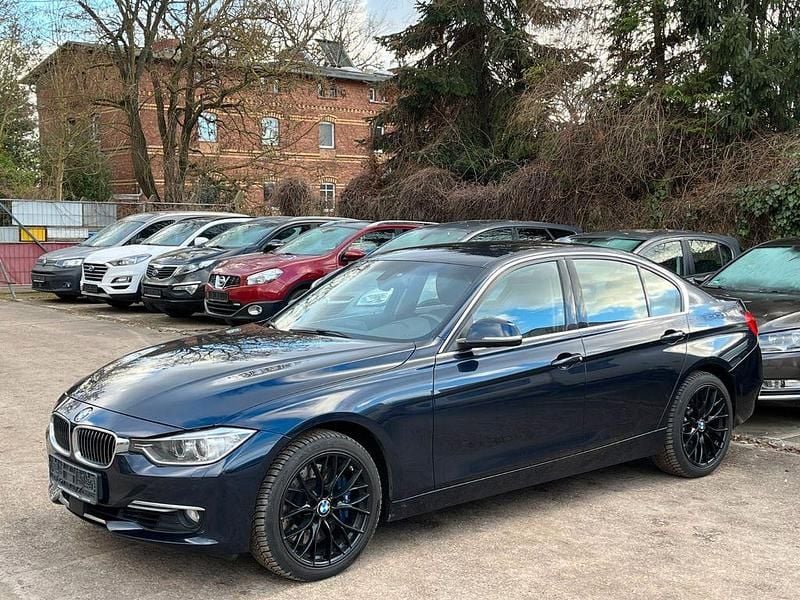 Gebraucht BMW 335 Sport Line 313 PS (230 kW) 2015 Blau Limousine