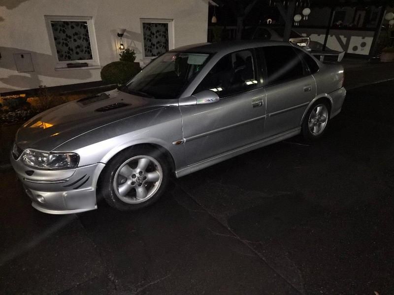 Gebraucht Opel Vectra 136 PS (100 kW) 2000 Silber Limousine