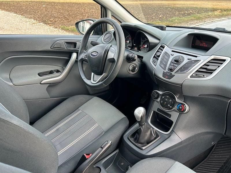 Gebraucht Ford Fiesta Trend 82 PS (60 kW) 2010 Schwarz Kleinwagen