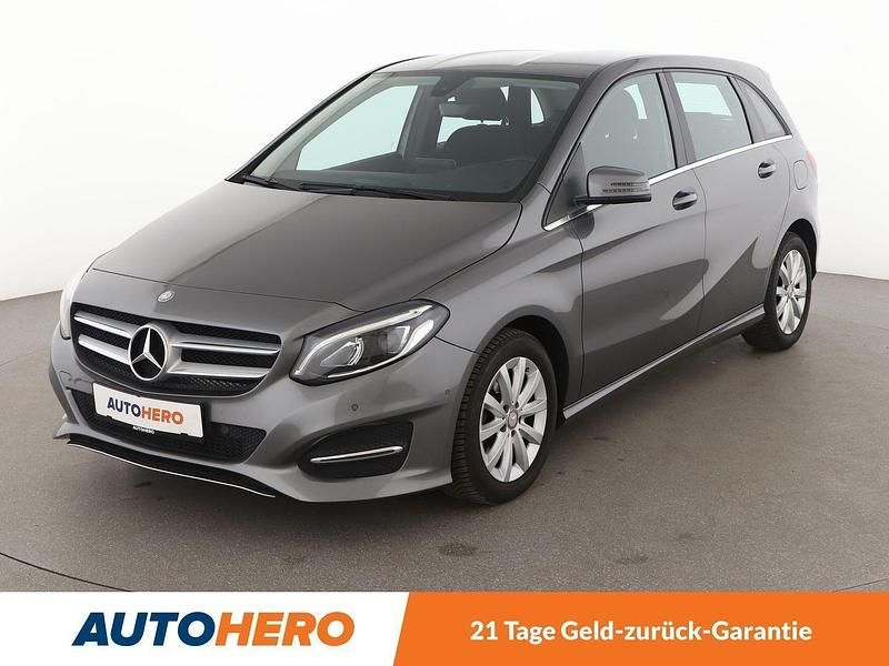 Grau Gebraucht 2017 Mercedes B180 Style Van / Kleinbus | 15.870 € (Guter Preis) - Bild 1/3