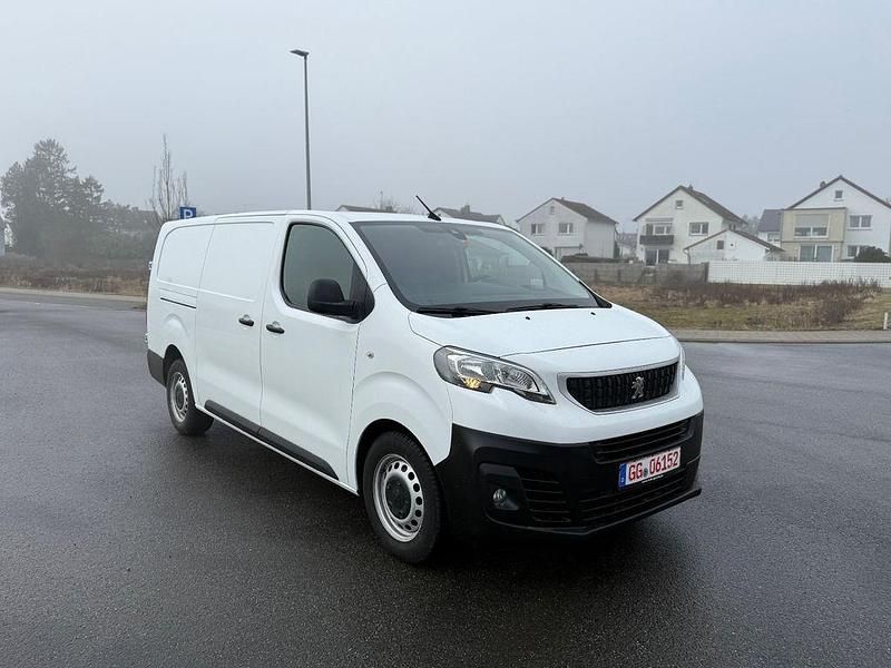 Gebraucht Peugeot Expert Premium 150 PS (110 kW) 2019 Weiß Van