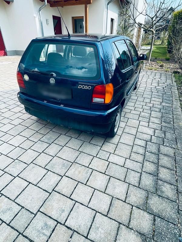 Gebraucht VW Polo 60 PS (44 kW) 1999 Blau Kleinwagen