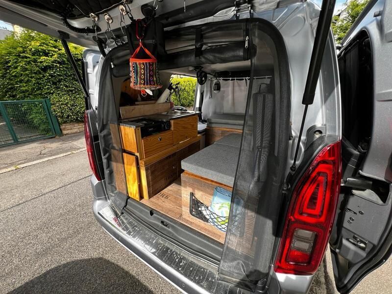Grau Gebraucht 2022 Toyota Proace Verso City Kombi | 26.000 € (Guter Preis) - Bild 1/4