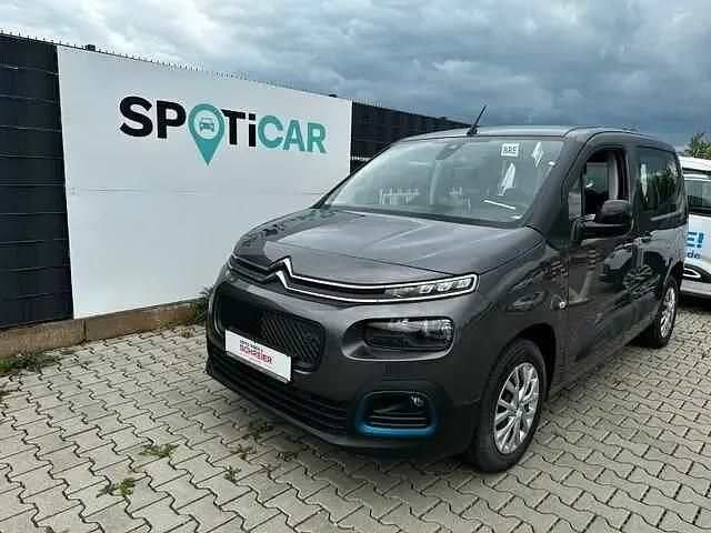 Platiniumgrau Gebraucht 2024 Citroën e-Berlingo Feel Van / Kleinbus | 25.995 € (Fairer Preis) - Bild 1/4