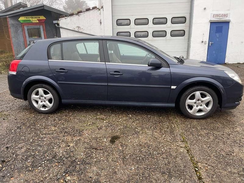 Gebraucht Opel Signum Edition 155 PS (114 kW) 2006 Metro m2 Kleinwagen