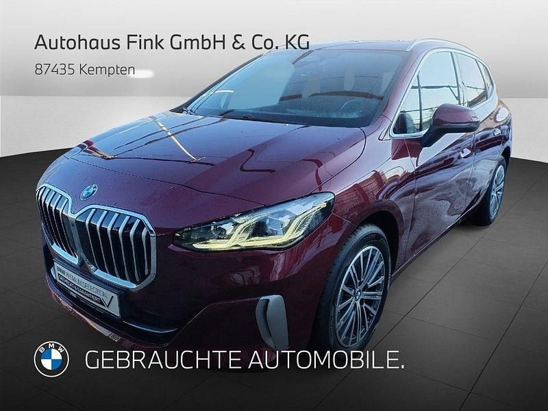 Piemont rot Gebraucht 2023 BMW 218 Luxury Line Van / Kleinbus | 25.970 € (Fairer Preis) - Bild 1/4
