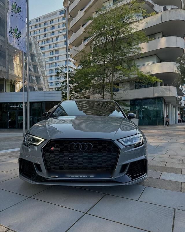 Gebraucht Audi RS3 Sport 400 PS (294 kW) 2020 Grau Limousine